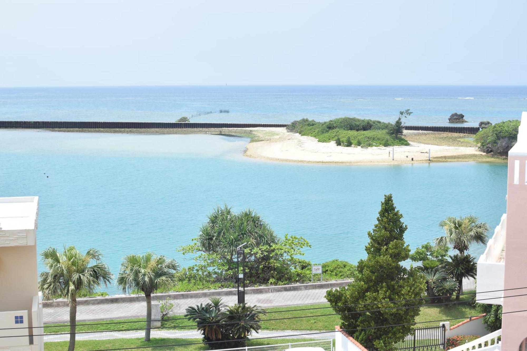 Breaky Hotel Chatan Exterior photo