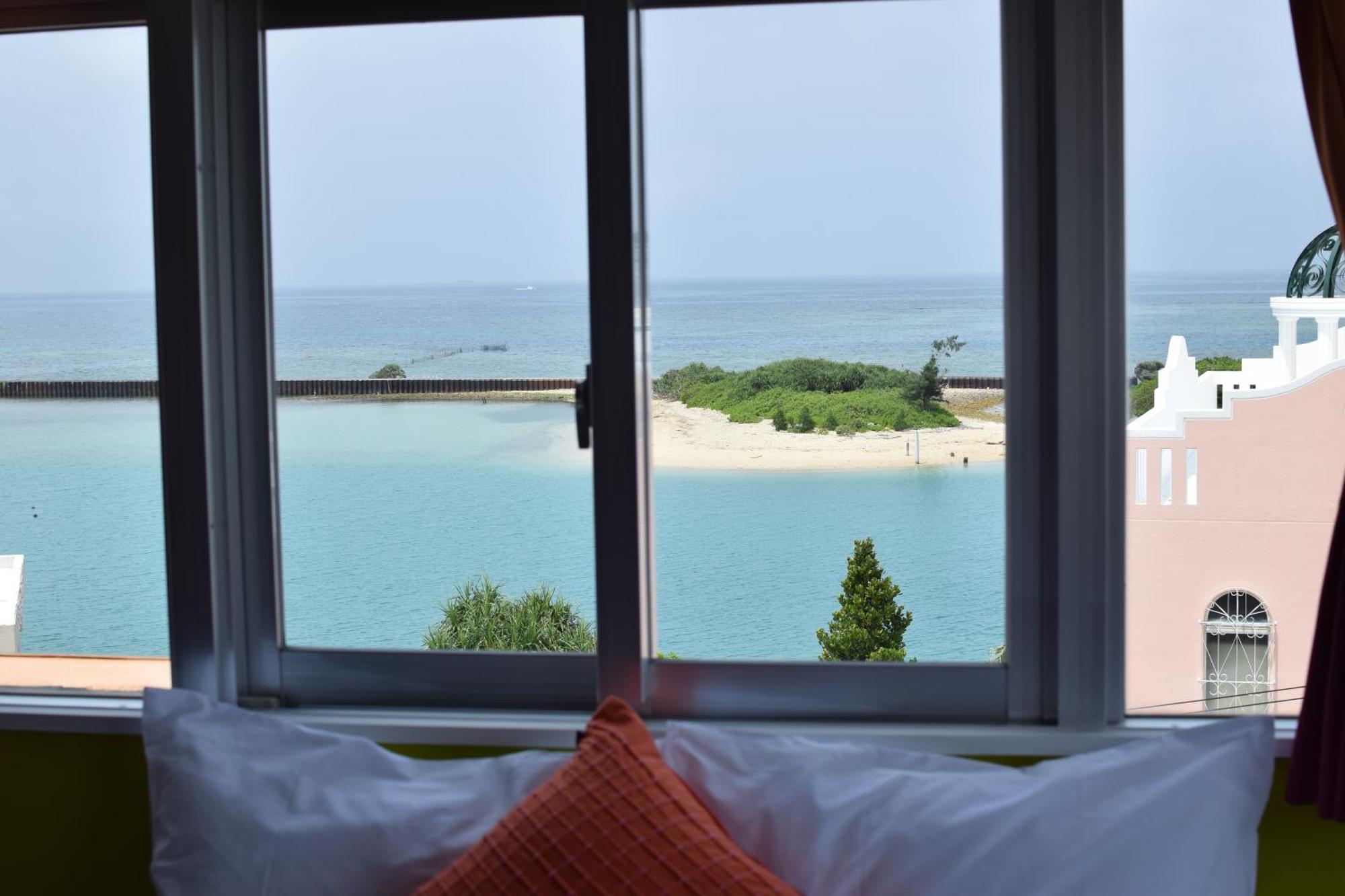 Breaky Hotel Chatan Exterior photo